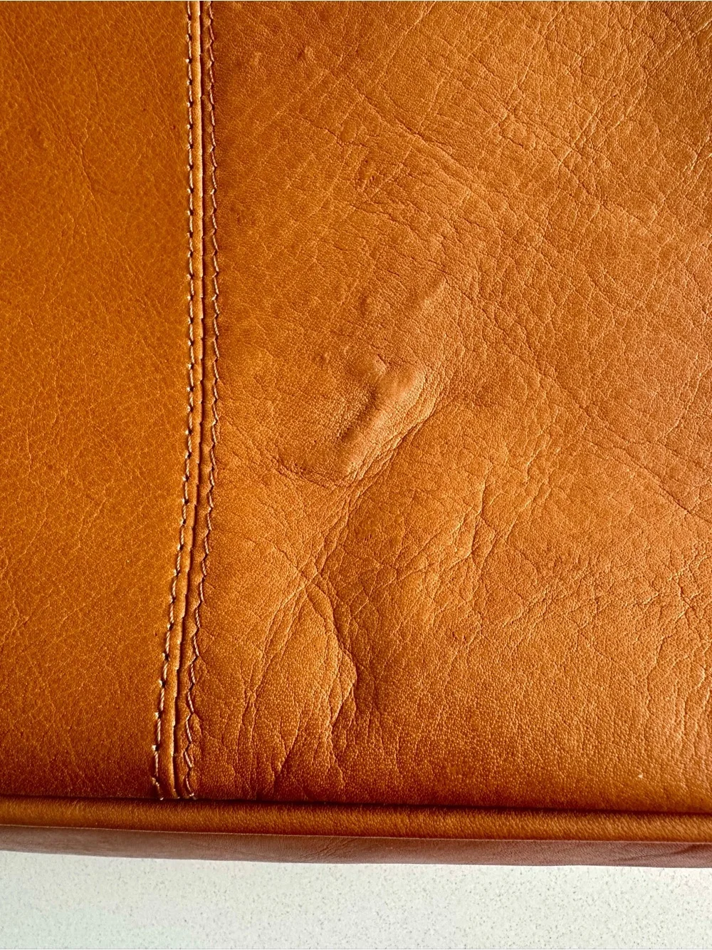 Kenneth Cole Reaction beautiful messenger